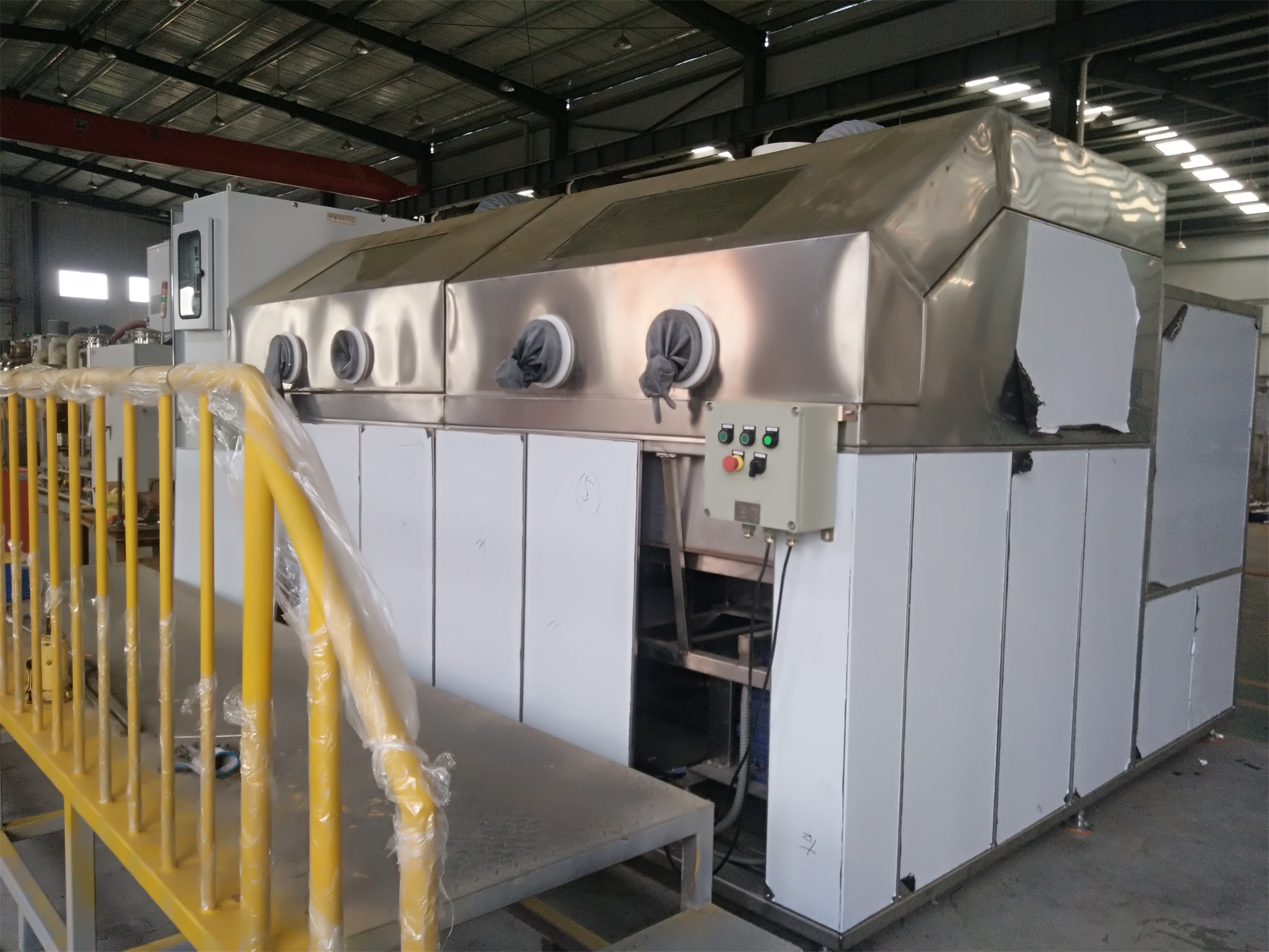 單工位旋轉(zhuǎn)噴淋清洗機(jī)（自動(dòng)壓力清洗機(jī)）